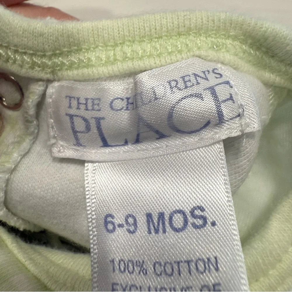 Y2K The Children's Place Light Green Baby Romper Unisex Giraffe Size 6-9 Months